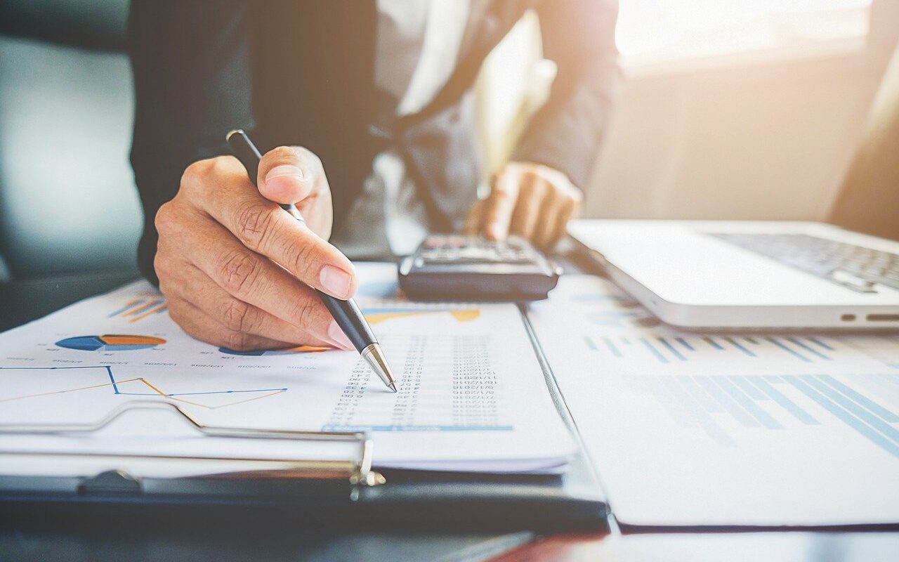 découvrez des stratégies efficaces d'optimisation fiscale pour réduire vos impôts et maximiser vos économies. explorez des conseils pratiques et des solutions adaptées à vos besoins financiers.
